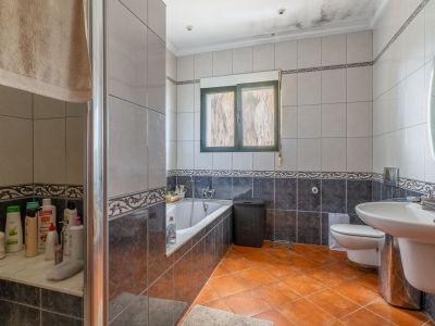Villa de 5 dormitorios en venta en Ondara con piscina y terreno de 10.000 m2