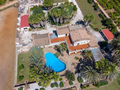 Villa de 5 dormitorios en venta en Ondara con piscina y terreno de 10.000 m2