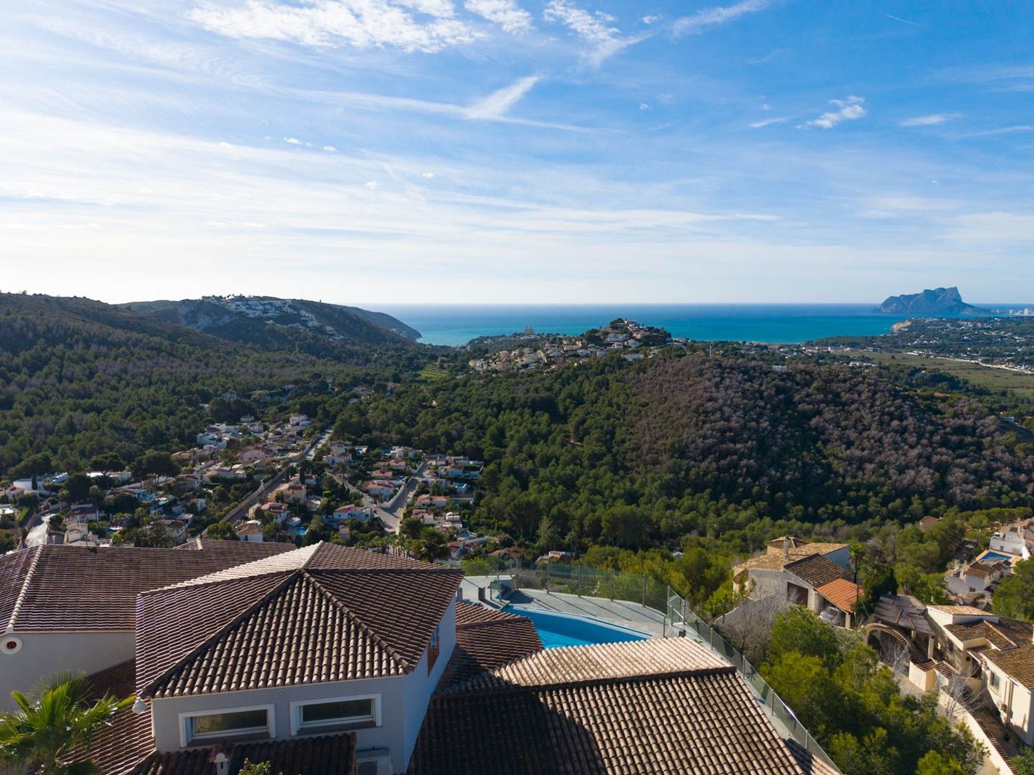 Villa de lujo en venta en Moraira con vistas panorámicas al mar