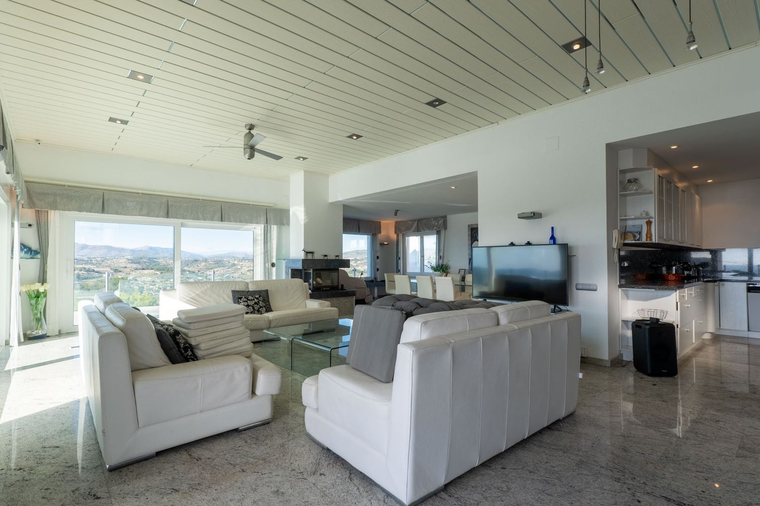 Villa de lujo en venta en Moraira con vistas panorámicas al mar