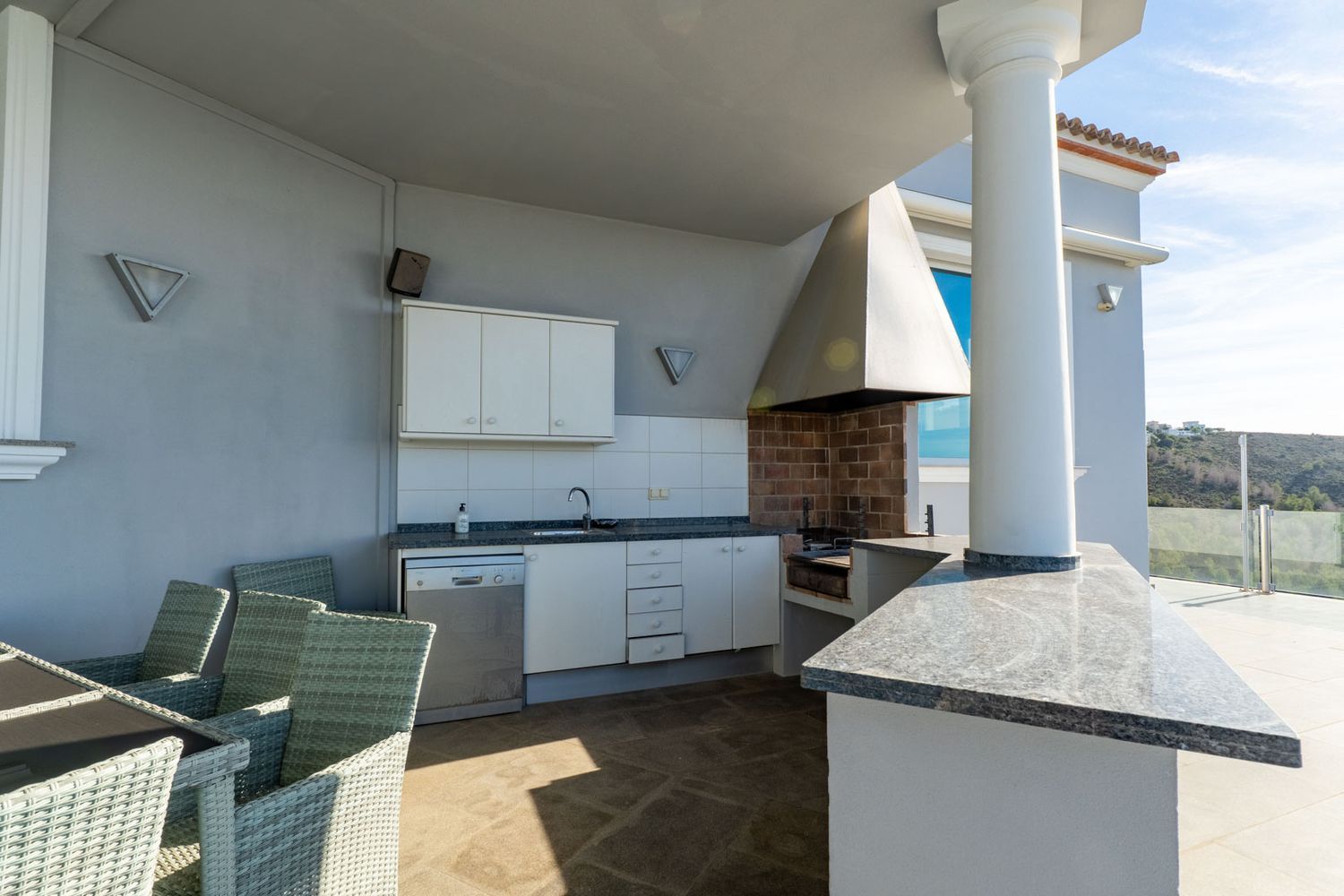 Villa de lujo en venta en Moraira con vistas panorámicas al mar