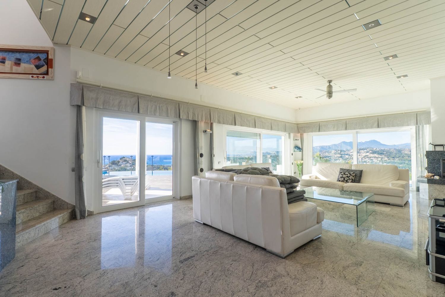 Villa de lujo en venta en Moraira con vistas panorámicas al mar
