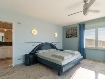 Villa de lujo en venta en Moraira con vistas panorámicas al mar