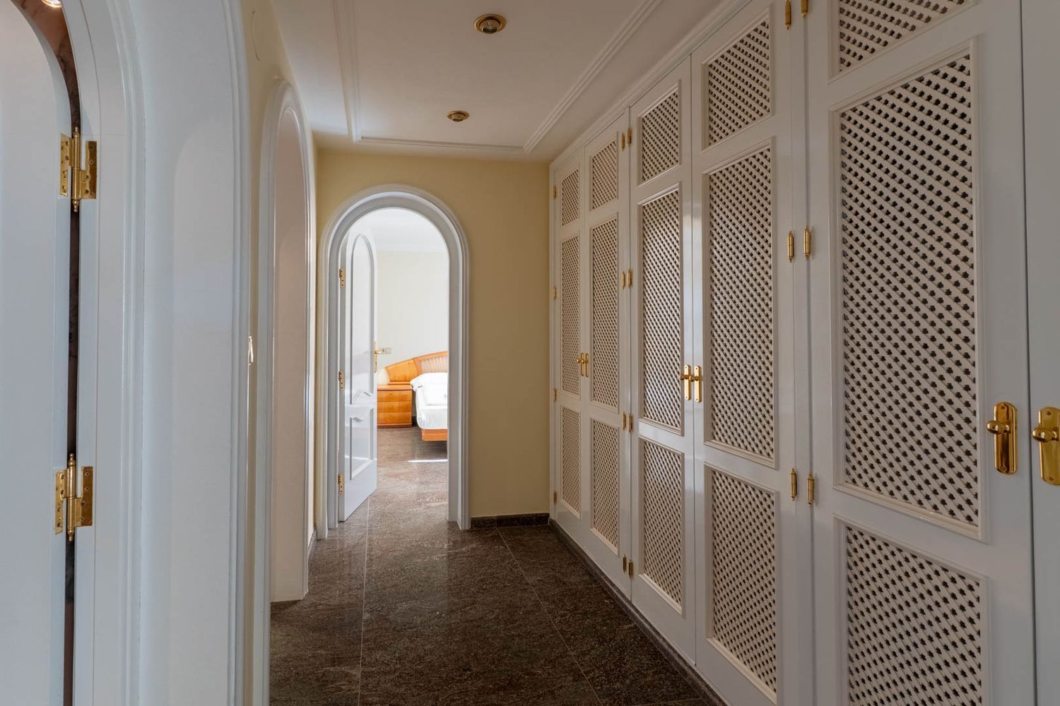 Villa de lujo en venta en Benissa con piscina privada y vistas panorámicas al mar