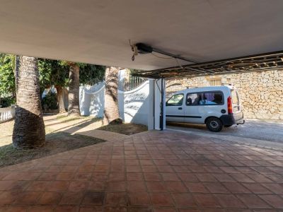 Villa de lujo en venta en Benissa con piscina privada y vistas panorámicas al mar