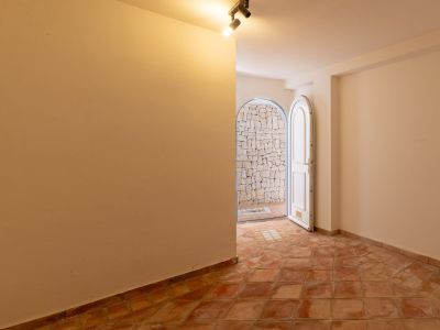 Villa de lujo en venta en Benissa con piscina privada y vistas panorámicas al mar