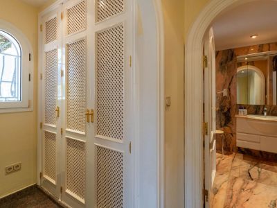 Villa de lujo en venta en Benissa con piscina privada y vistas panorámicas al mar
