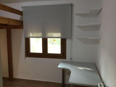 Oportunidad única: vivienda y local comercial en venta en Benissa con amplio parking
