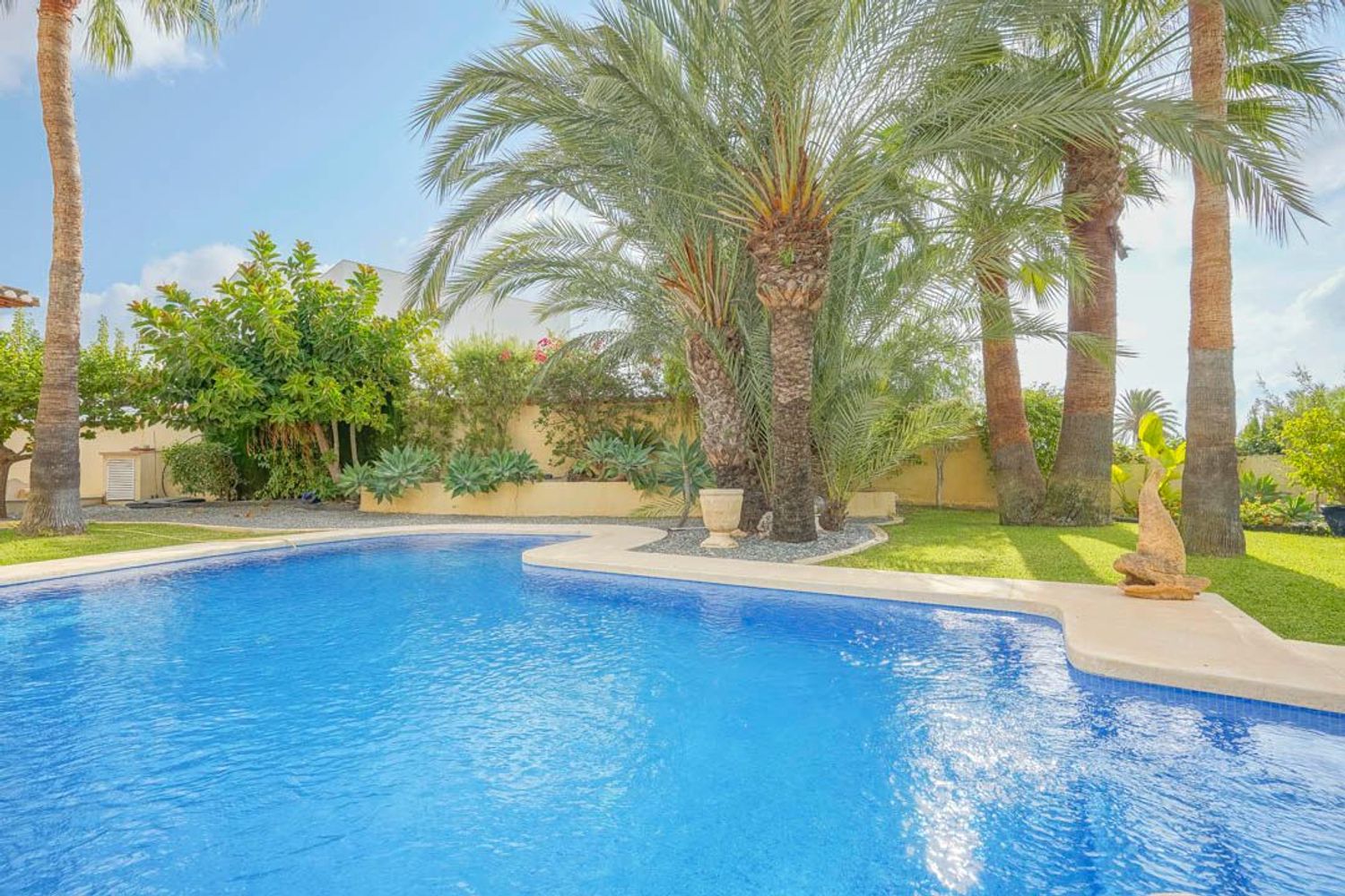 Villa tradicional en Benissa en venta con vistas al mar y al Peñón de Ifach