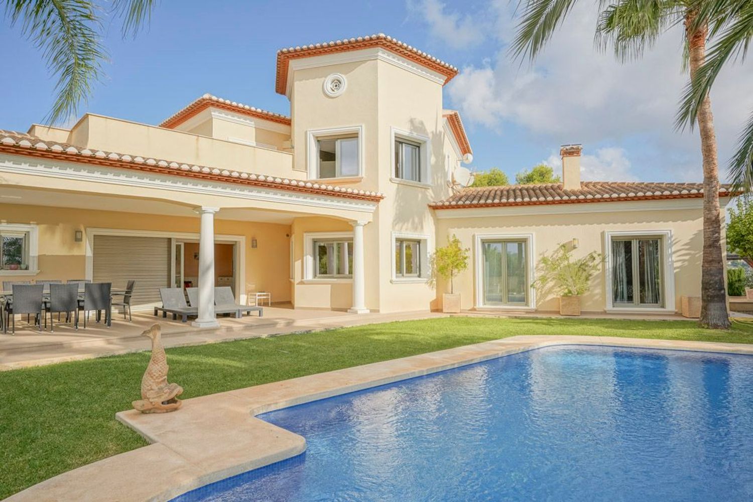 Villa tradicional en Benissa en venta con vistas al mar y al Peñón de Ifach