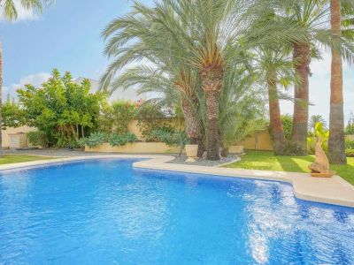 Villa tradicional en Benissa en venta con vistas al mar y al Peñón de Ifach