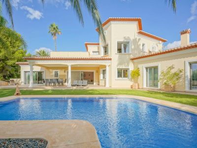 Villa tradicional en Benissa en venta con vistas al mar y al Peñón de Ifach