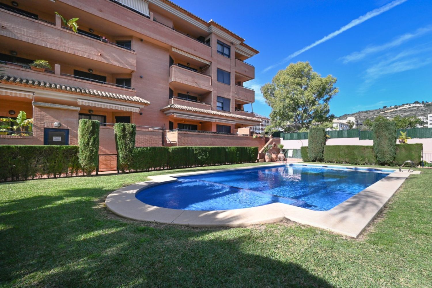 Apartamento en venta en Jávea, Jardines del Pueblo, con privacidad y confort