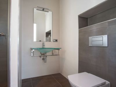 Villa de estilo mediterráneo en venta en Moraira con vistas panorámicas al mar.