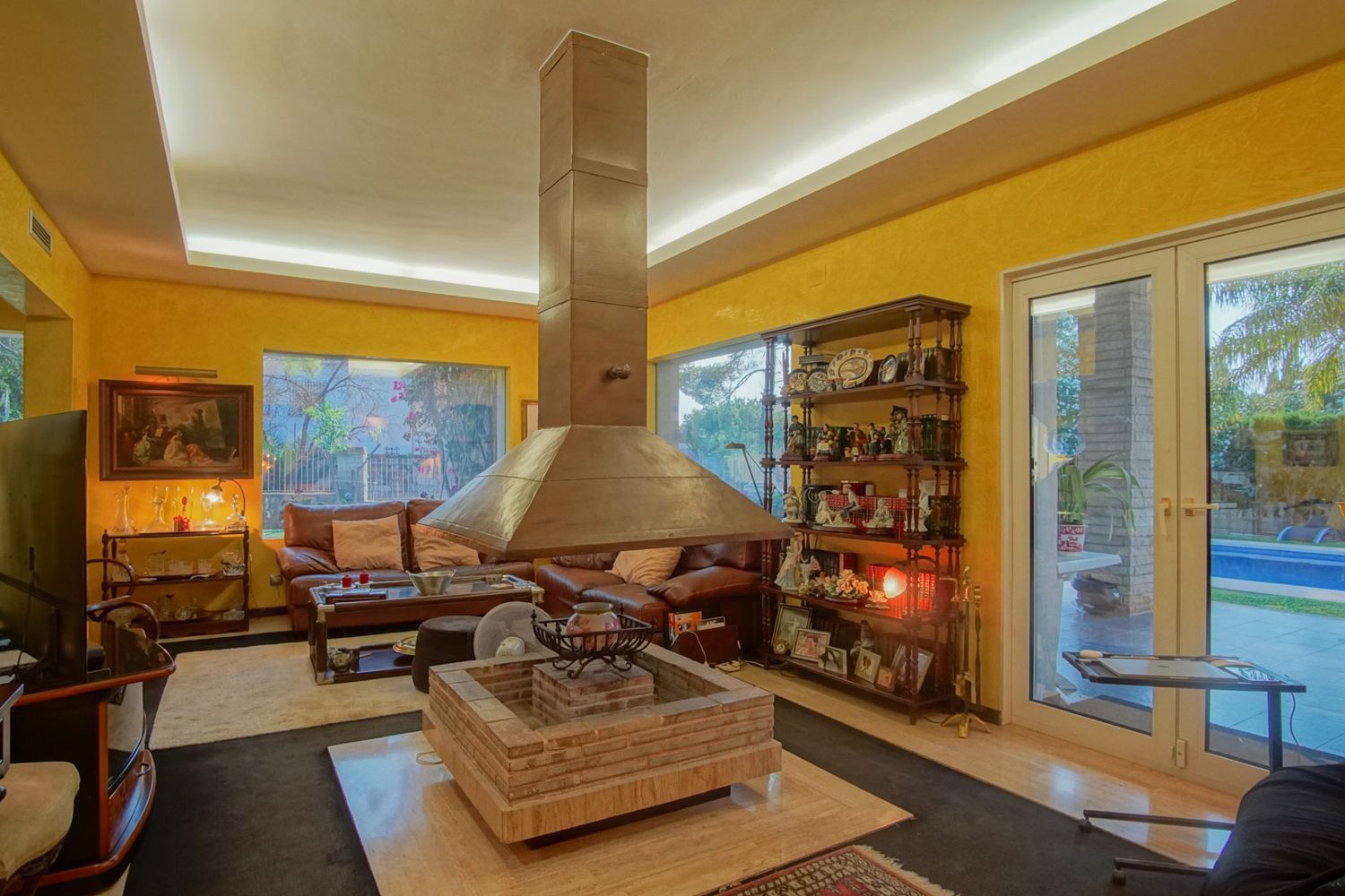 Villa de lujo en Dénia en venta con piscina privada y vistas al Montgó