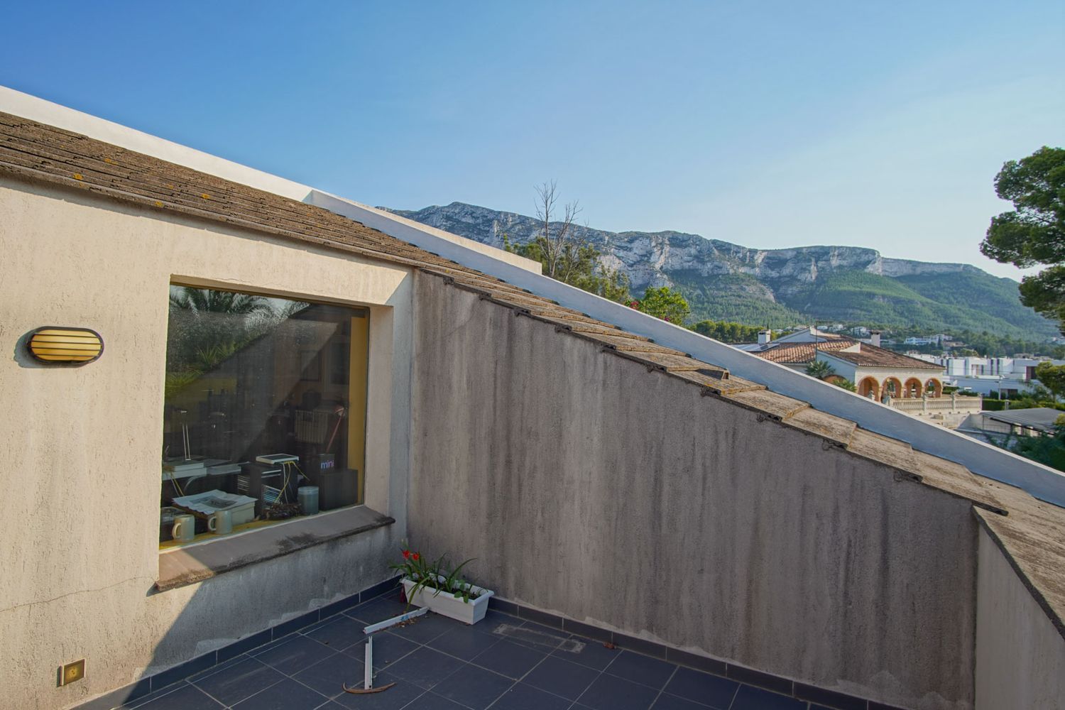 Villa de lujo en Dénia en venta con piscina privada y vistas al Montgó