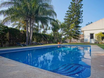 Villa de lujo en Dénia en venta con piscina privada y vistas al Montgó