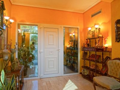 Villa de lujo en Dénia en venta con piscina privada y vistas al Montgó