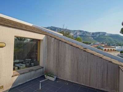Villa de lujo en Dénia en venta con piscina privada y vistas al Montgó