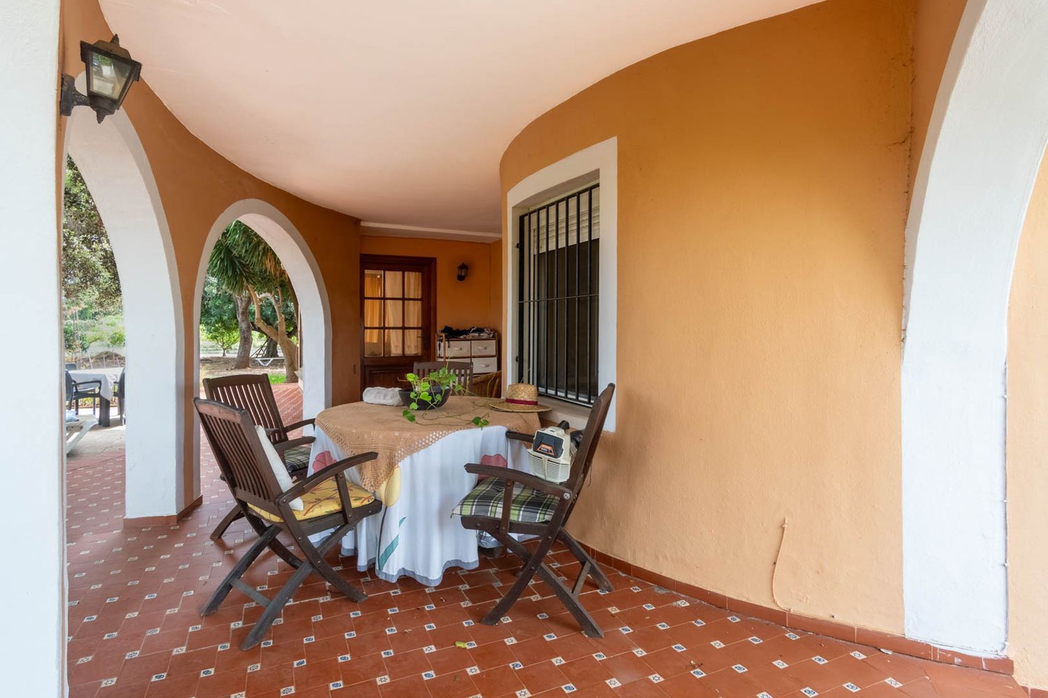 Chalet de 5 dormitorios en venta en Las Marinas, Dénia, a 550m de la playa