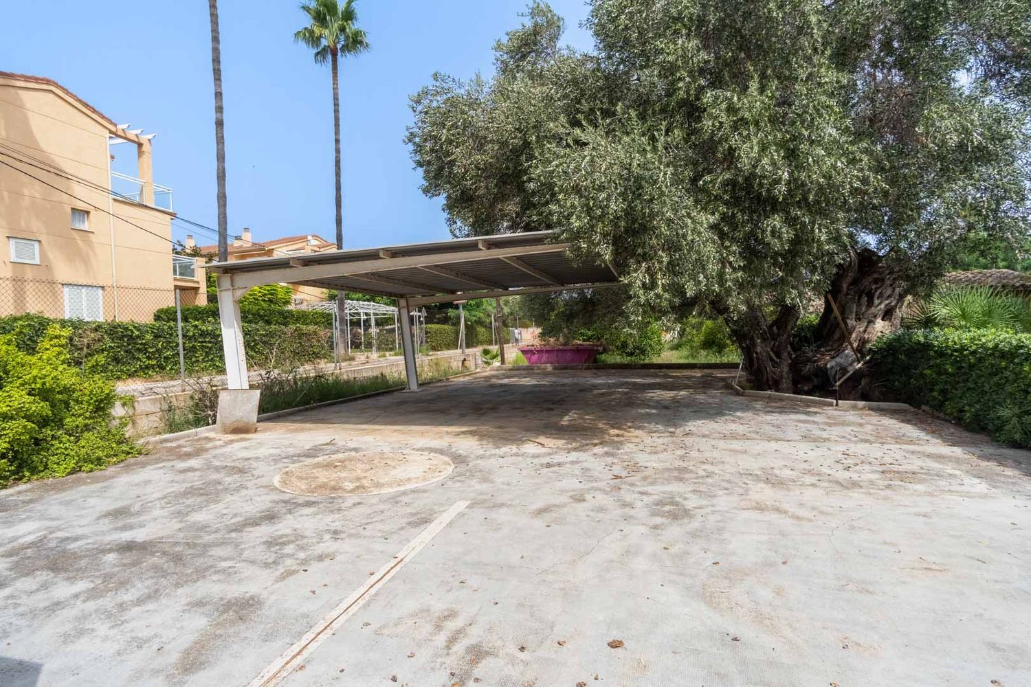 Chalet de 5 dormitorios en venta en Las Marinas, Dénia, a 550m de la playa