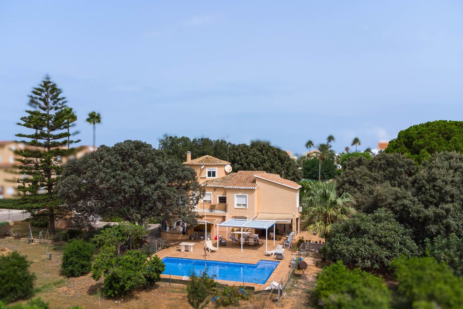 Chalet de 5 dormitorios en venta en Las Marinas, Dénia, a 550m de la playa