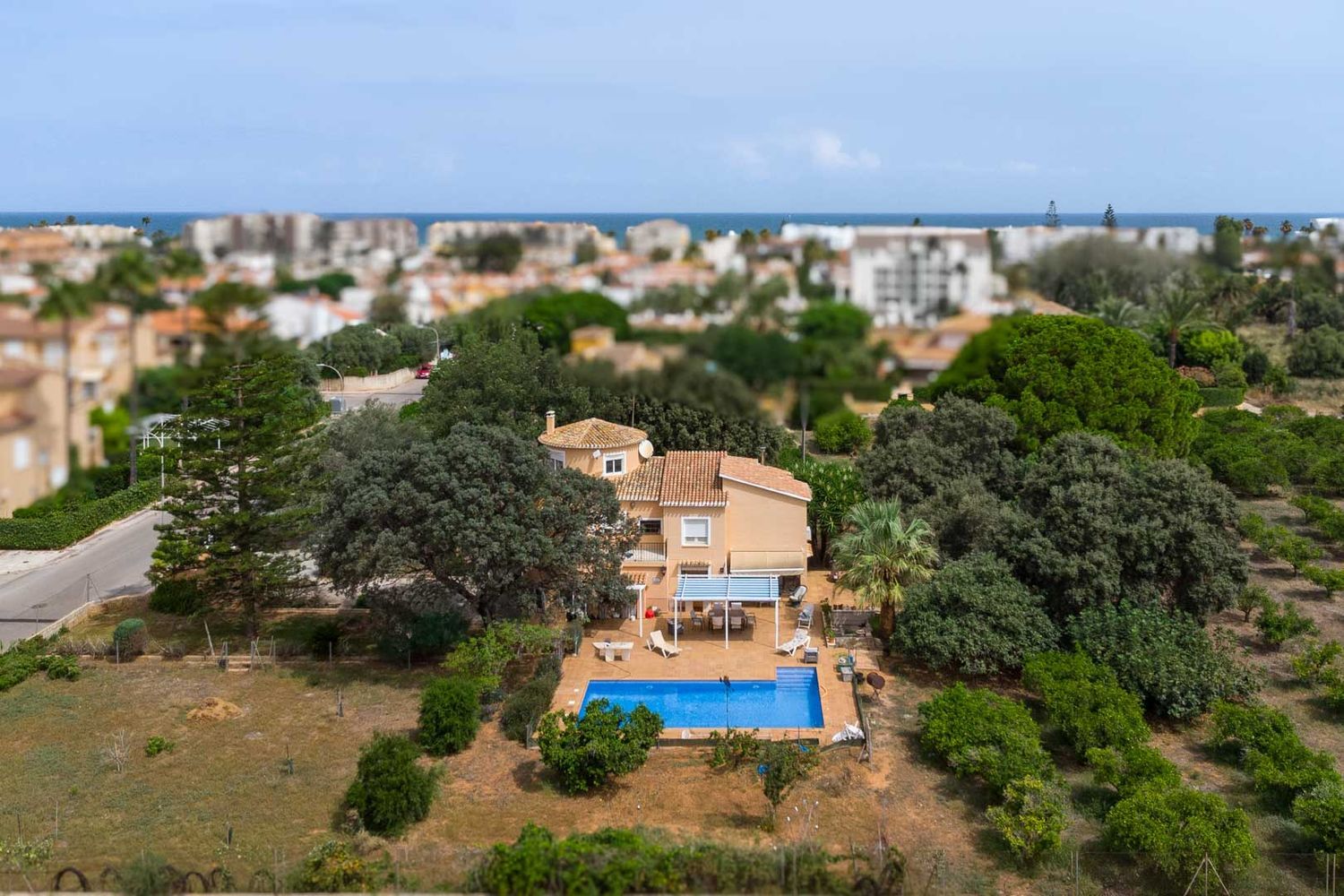 Chalet de 5 dormitorios en venta en Las Marinas, Dénia, a 550m de la playa