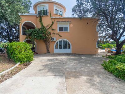 Chalet de 5 dormitorios en venta en Las Marinas, Dénia, a 550m de la playa