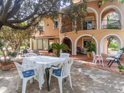 Chalet de 5 dormitorios en venta en Las Marinas, Dénia, a 550m de la playa