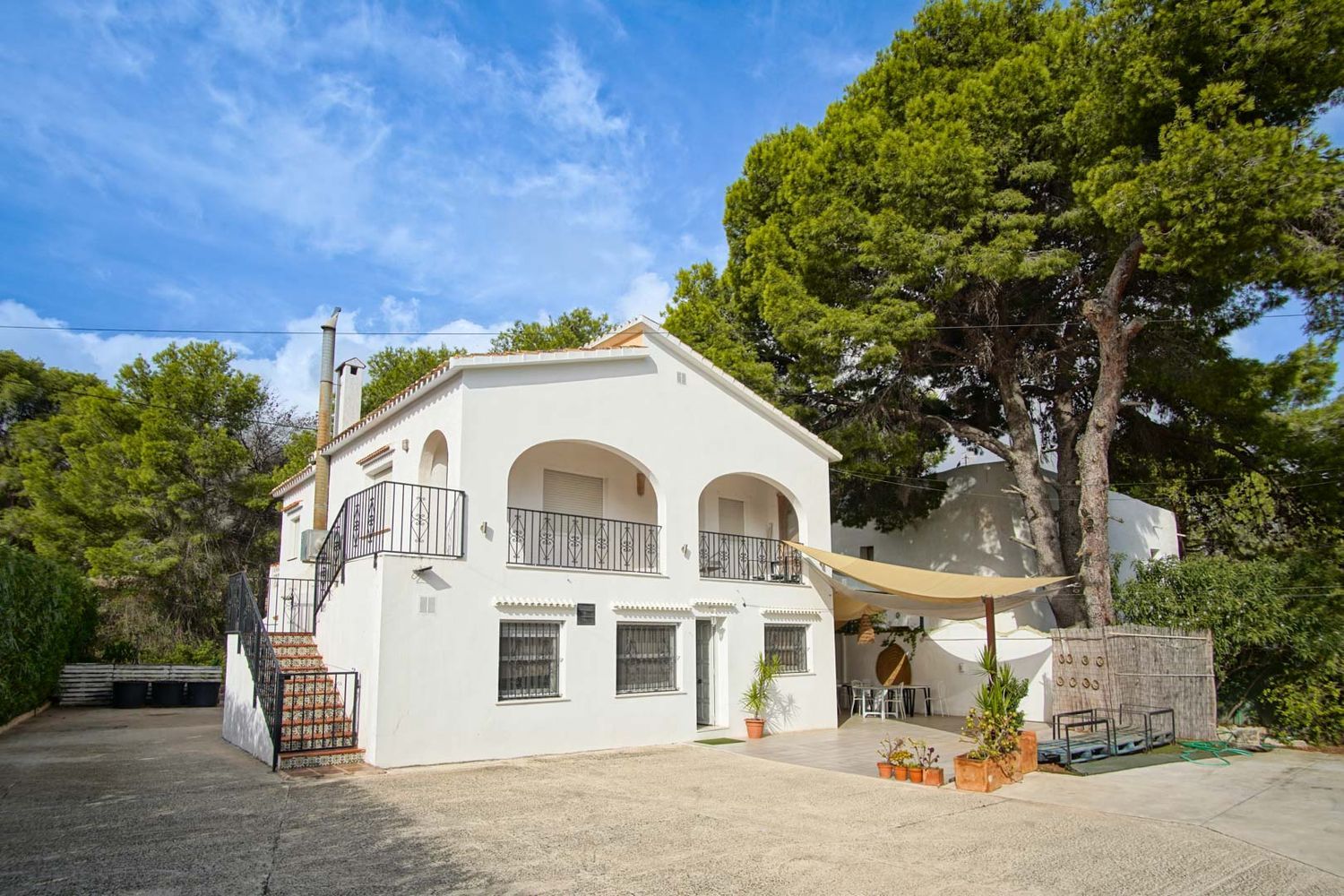 Chalet independiente en venta en Las Rotas, Dénia, con restaurante y vistas al mar