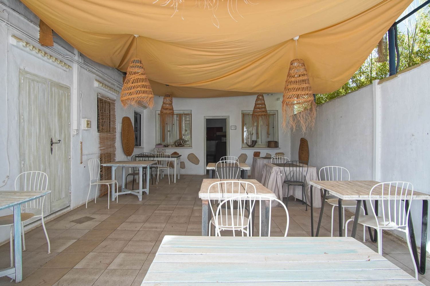 Chalet independiente en venta en Las Rotas, Dénia, con restaurante y vistas al mar