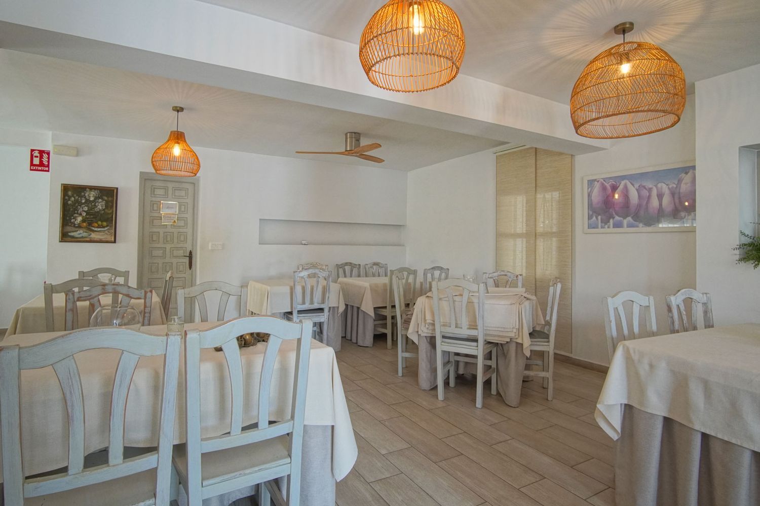 Chalet independiente en venta en Las Rotas, Dénia, con restaurante y vistas al mar
