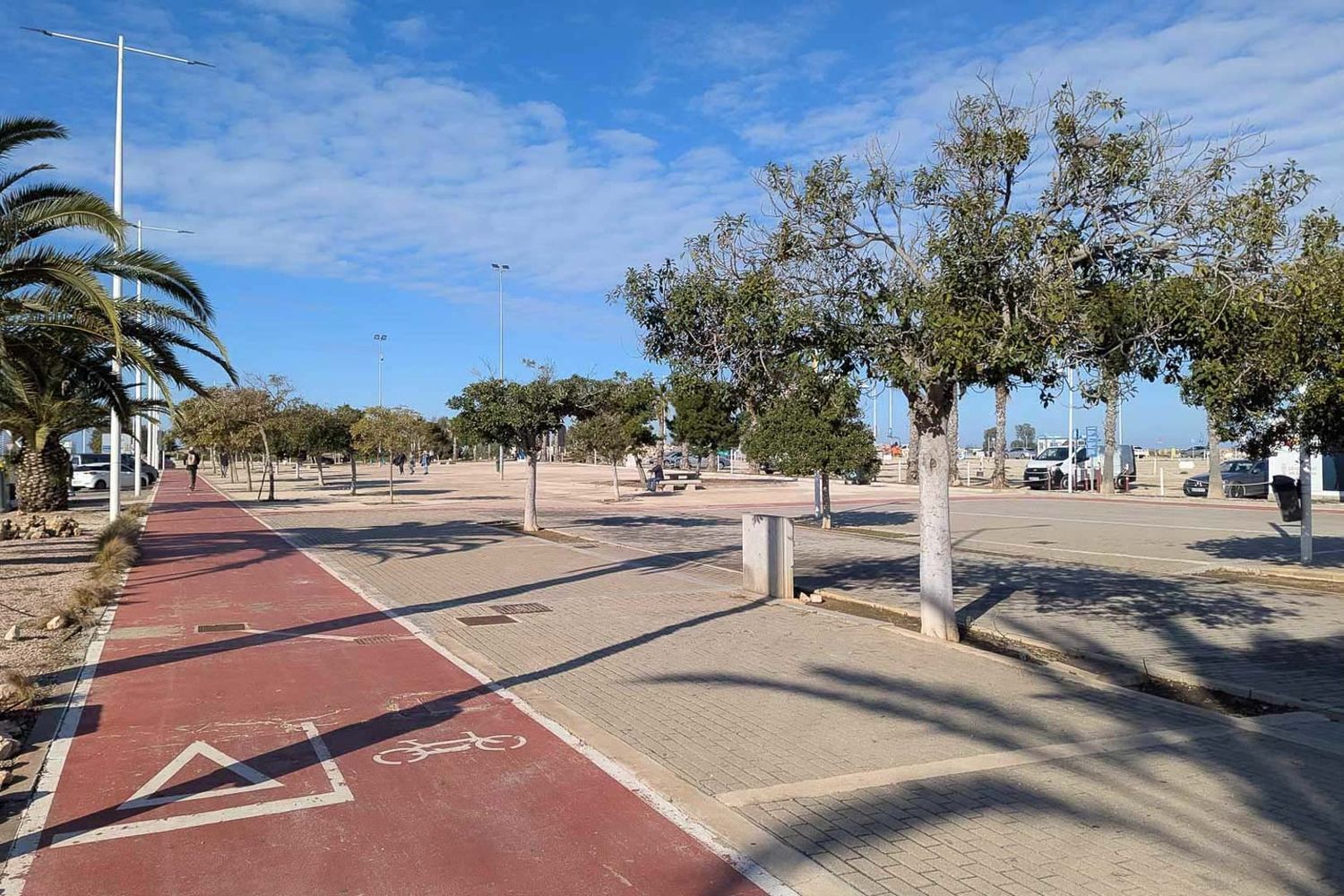Chalet independiente en venta en Las Rotas, Dénia, con restaurante y vistas al mar