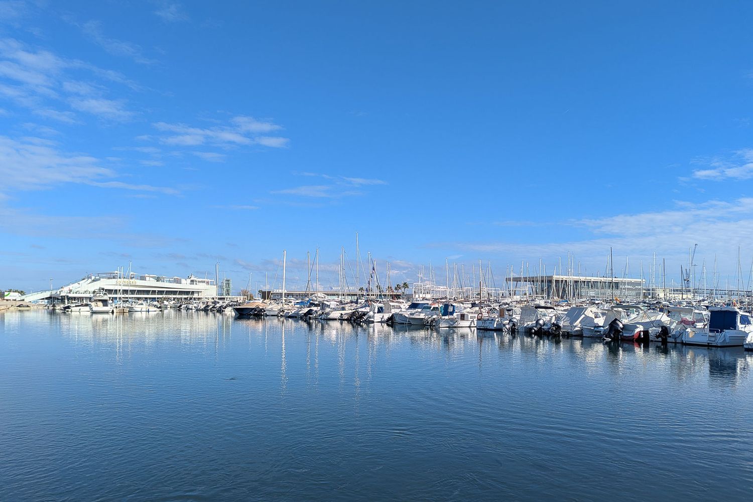 Chalet independiente en venta en Las Rotas, Dénia, con restaurante y vistas al mar