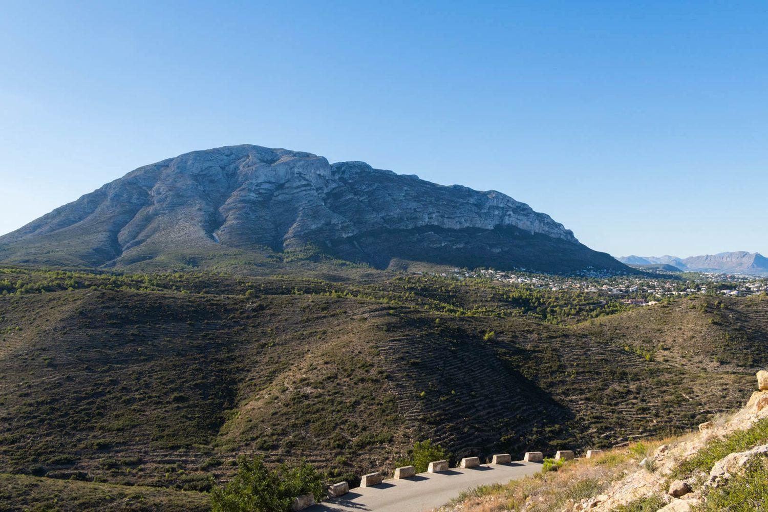 Chalet independiente en venta en Las Rotas, Dénia, con restaurante y vistas al mar