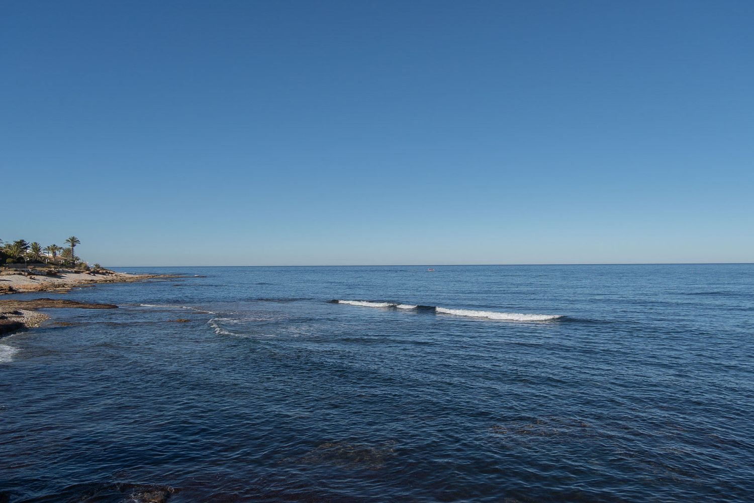 Chalet independiente en venta en Las Rotas, Dénia, con restaurante y vistas al mar