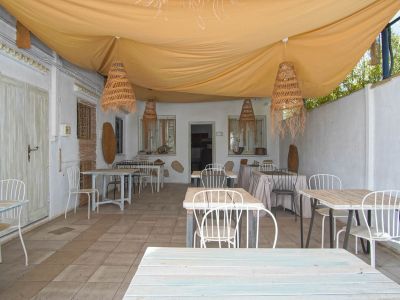 Chalet independiente en venta en Las Rotas, Dénia, con restaurante y vistas al mar