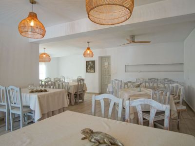 Chalet independiente en venta en Las Rotas, Dénia, con restaurante y vistas al mar
