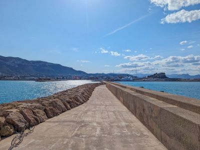 Chalet independiente en venta en Las Rotas, Dénia, con restaurante y vistas al mar