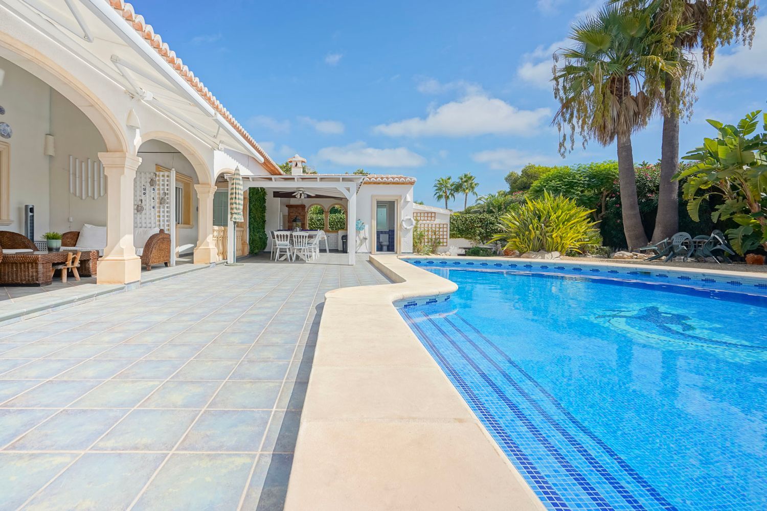 Villa tradicional en venta en Jávea, Costa Nova, con piscina y cerca de calas