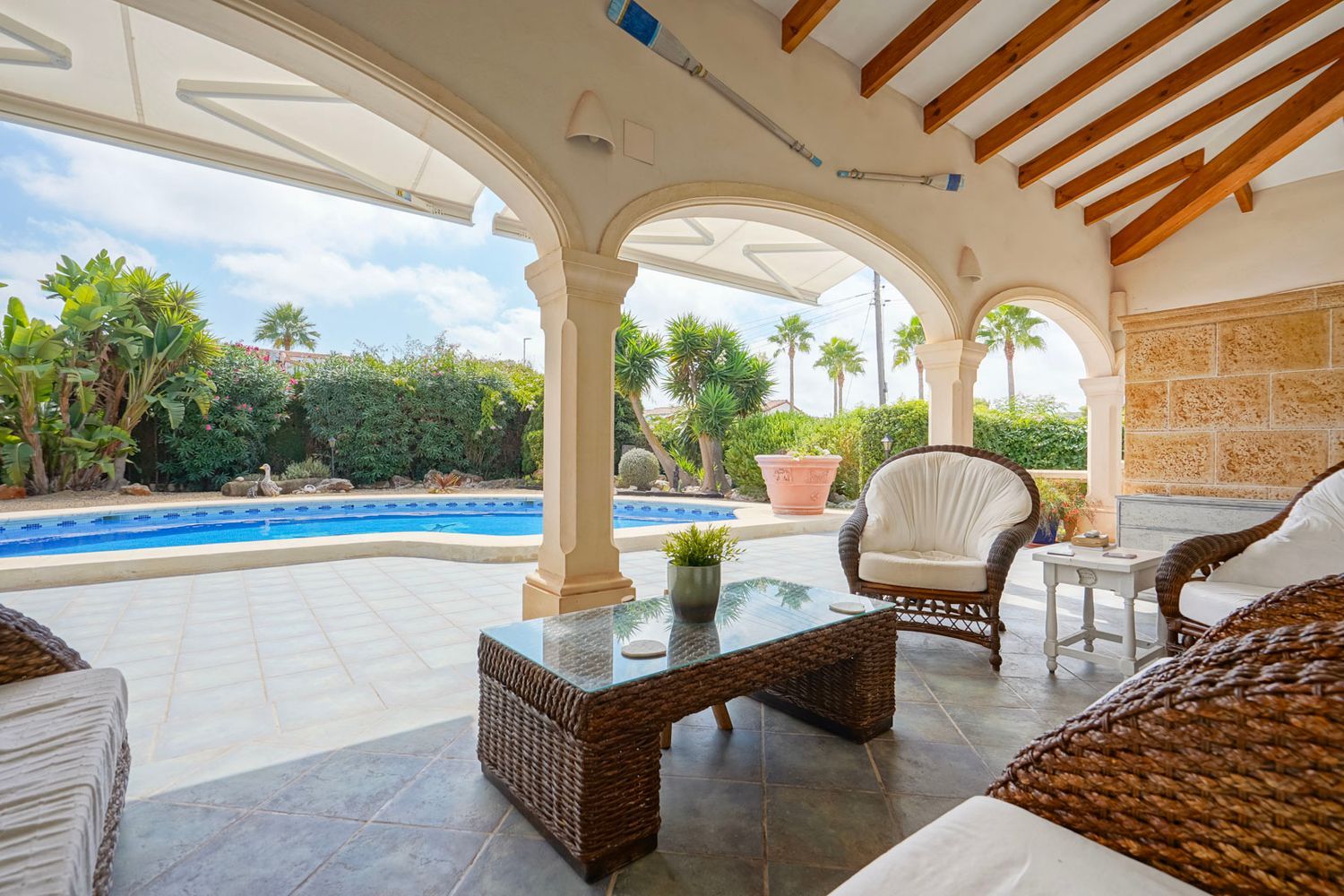 Villa tradicional en venta en Jávea, Costa Nova, con piscina y cerca de calas