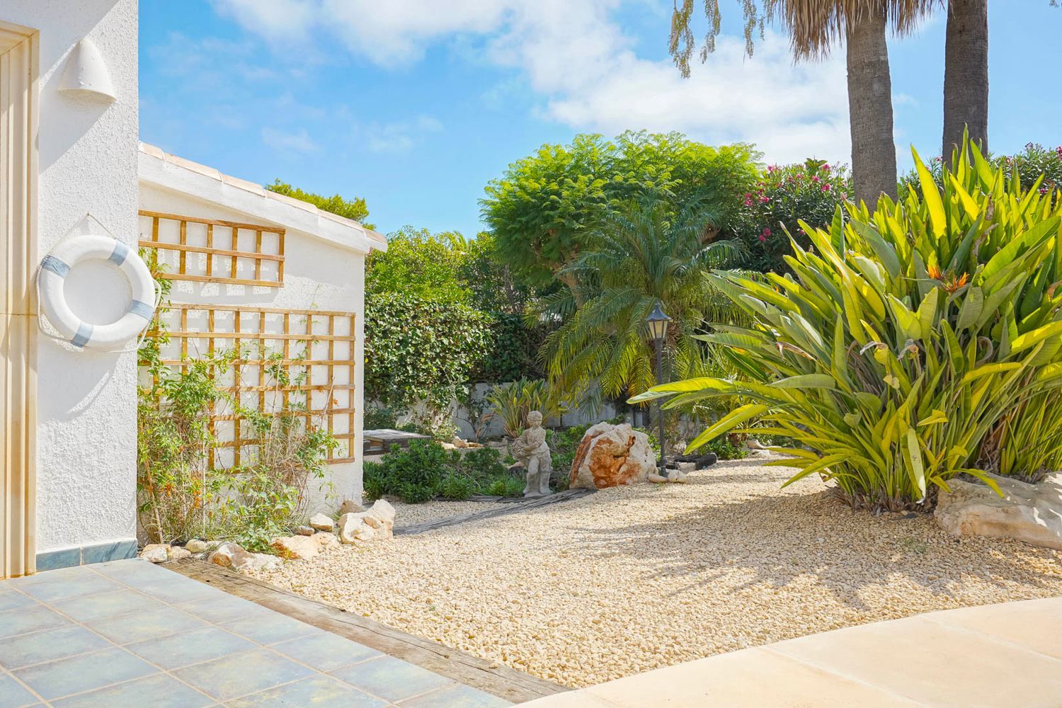 Villa tradicional en venta en Jávea, Costa Nova, con piscina y cerca de calas