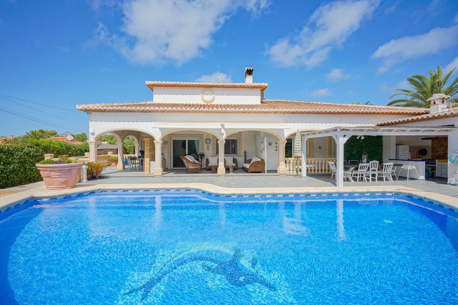 Villa tradicional en venta en Jávea, Costa Nova, con piscina y cerca de calas
