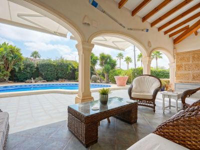 Villa tradicional en venta en Jávea, Costa Nova, con piscina y cerca de calas