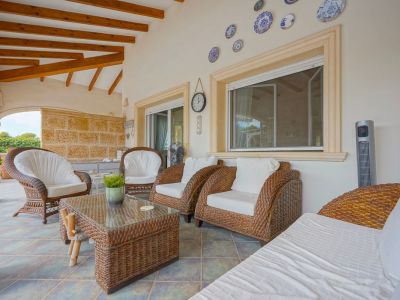 Villa tradicional en venta en Jávea, Costa Nova, con piscina y cerca de calas