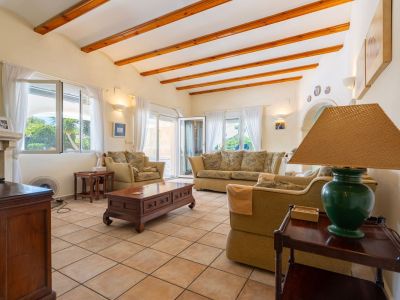 Villa tradicional en venta en Jávea, Costa Nova, con piscina y cerca de calas