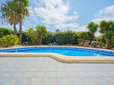 Villa tradicional en venta en Jávea, Costa Nova, con piscina y cerca de calas
