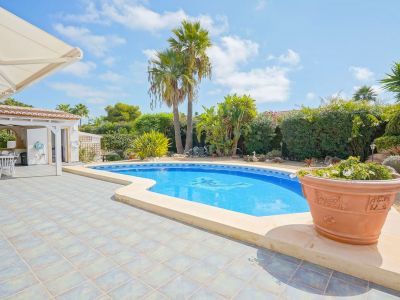 Villa tradicional en venta en Jávea, Costa Nova, con piscina y cerca de calas