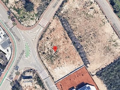 Terreno urbano con licencia de obra en venta en Jávea