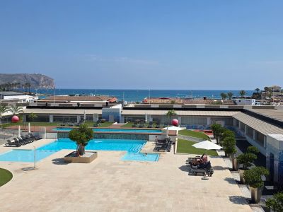 Exclusivo apartamento en primera línea de mar con impresionantes vistas al Mediterráneo – Residencial Salacia, Jávea